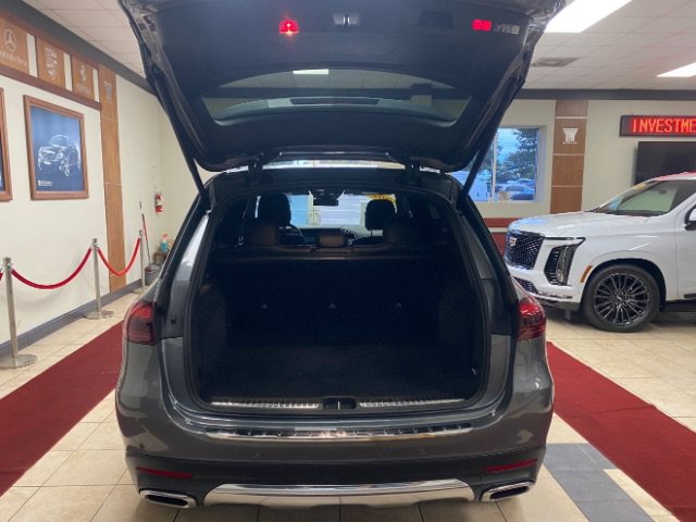 Used 2025 Mercedes-Benz GLE 450e 4MATIC w/ Driver Assistance Package image 7