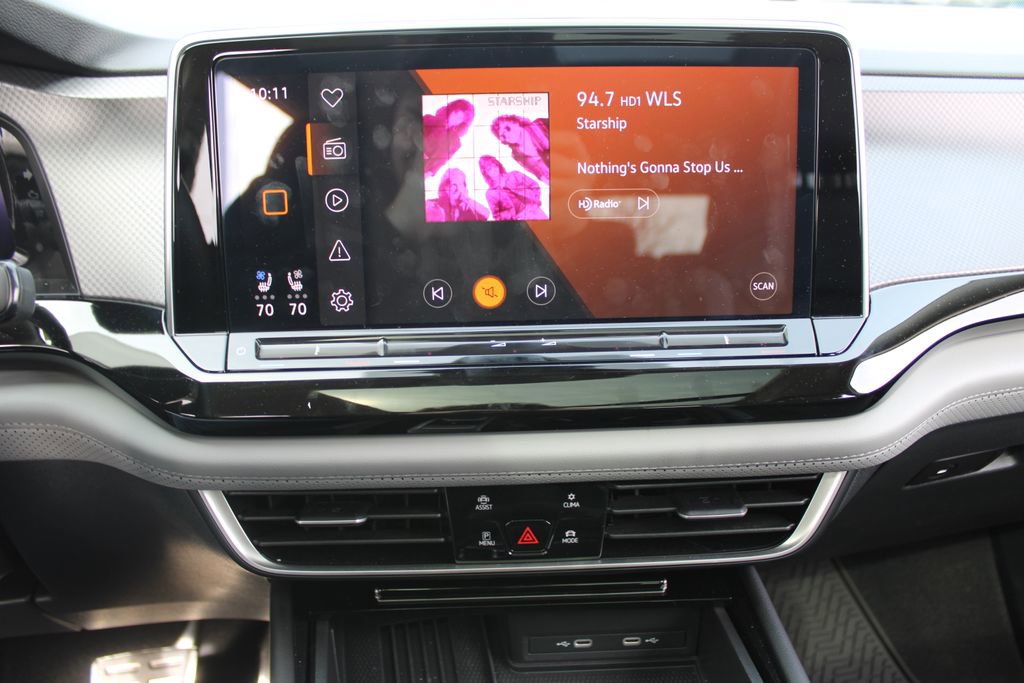 Certified 2025 Volkswagen Atlas Peak Edition SE image 15