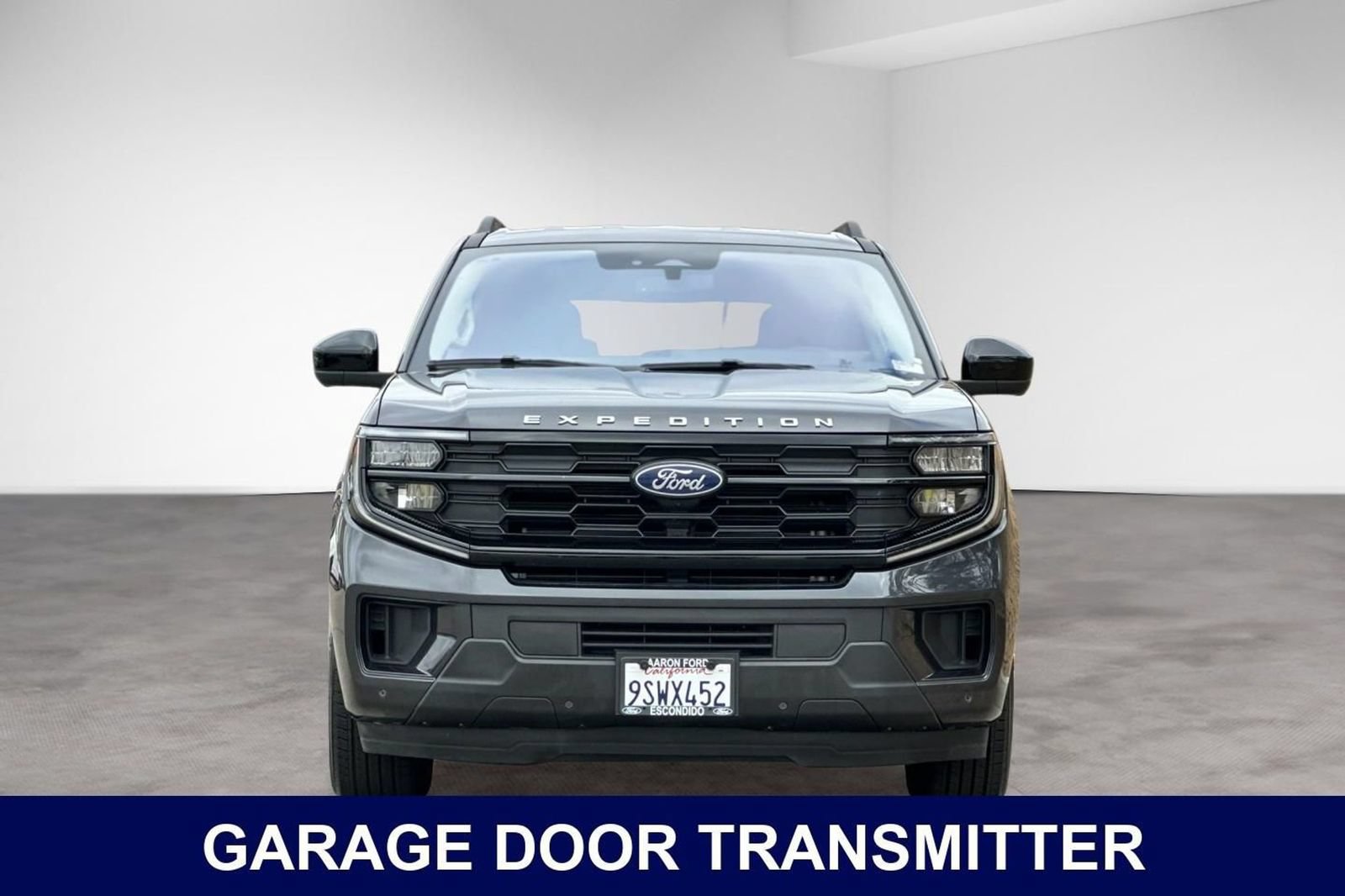 Used 2025 Ford Expedition Active AWD/4WD image 9