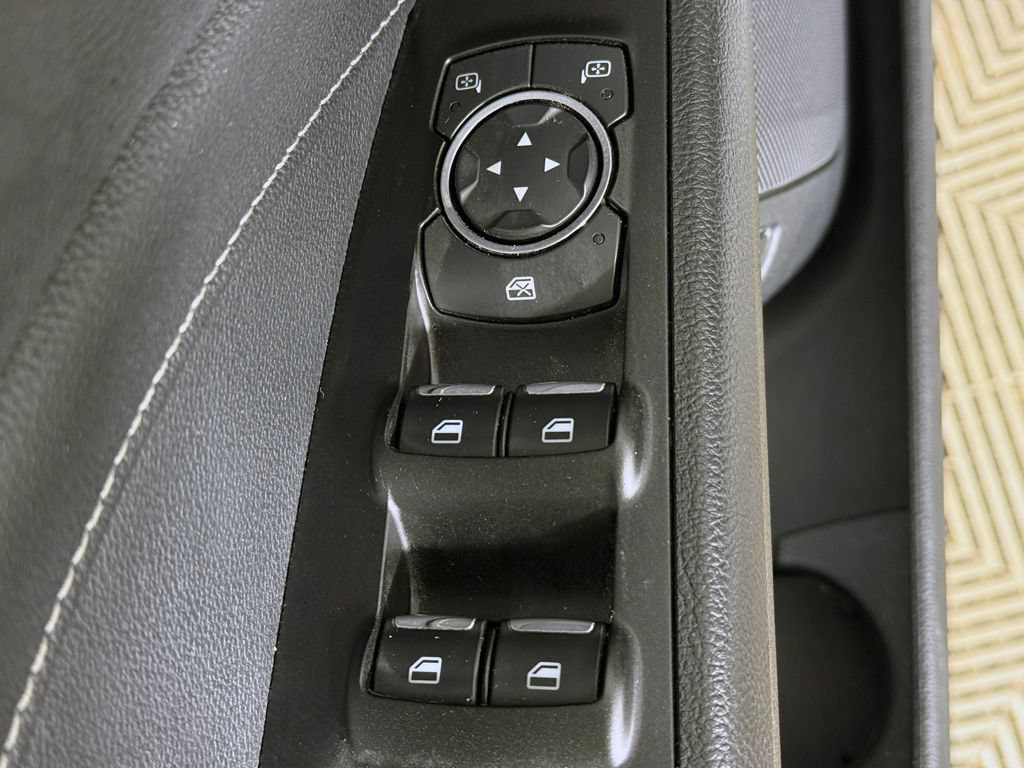 Used 2019 Ford Fusion Energi Titanium FWD image 36