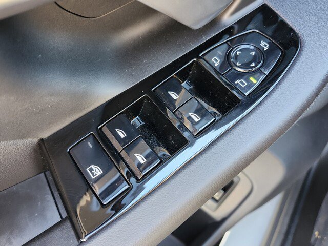 Certified 2026 BMW 530i xDrive w/ M Sport Package image 38