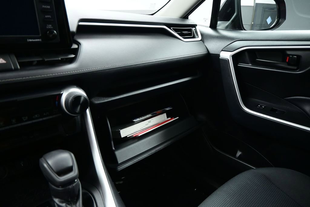 Used 2021 Toyota RAV4 LE w/ Carpet Mat Package (TMS) FWD image 19