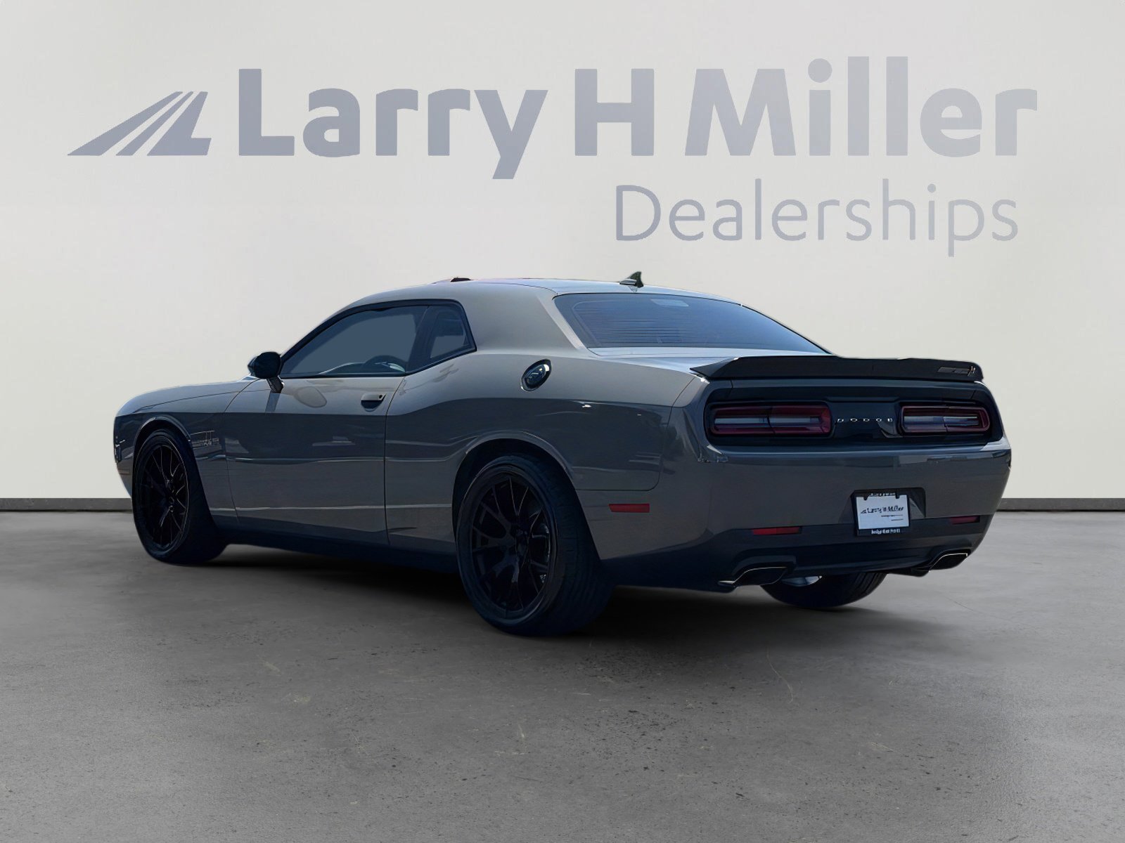 Used 2023 Dodge Challenger R/T Scat Pack RWD image 3