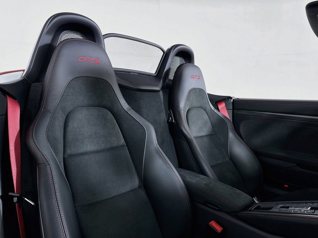 Certified 2025 Porsche 718 Boxster GTS RWD image 18
