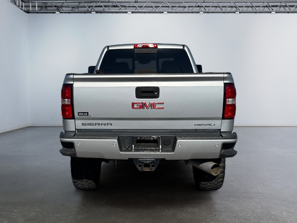 Used 2017 GMC Sierra 2500 Denali w/ Duramax Plus Package AWD/4WD image 4