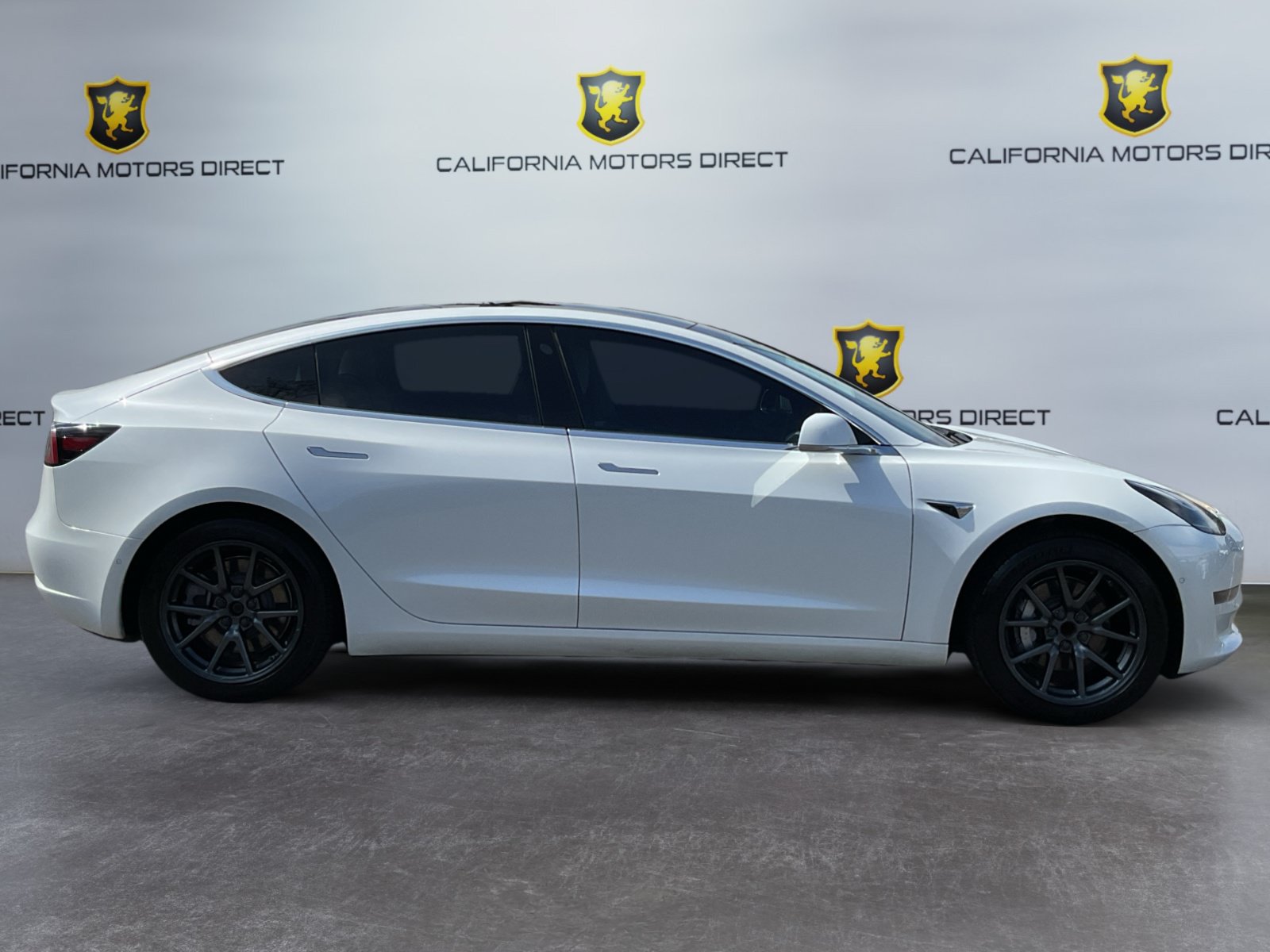 Used 2019 Tesla Model 3 Standard Range Plus RWD image 4