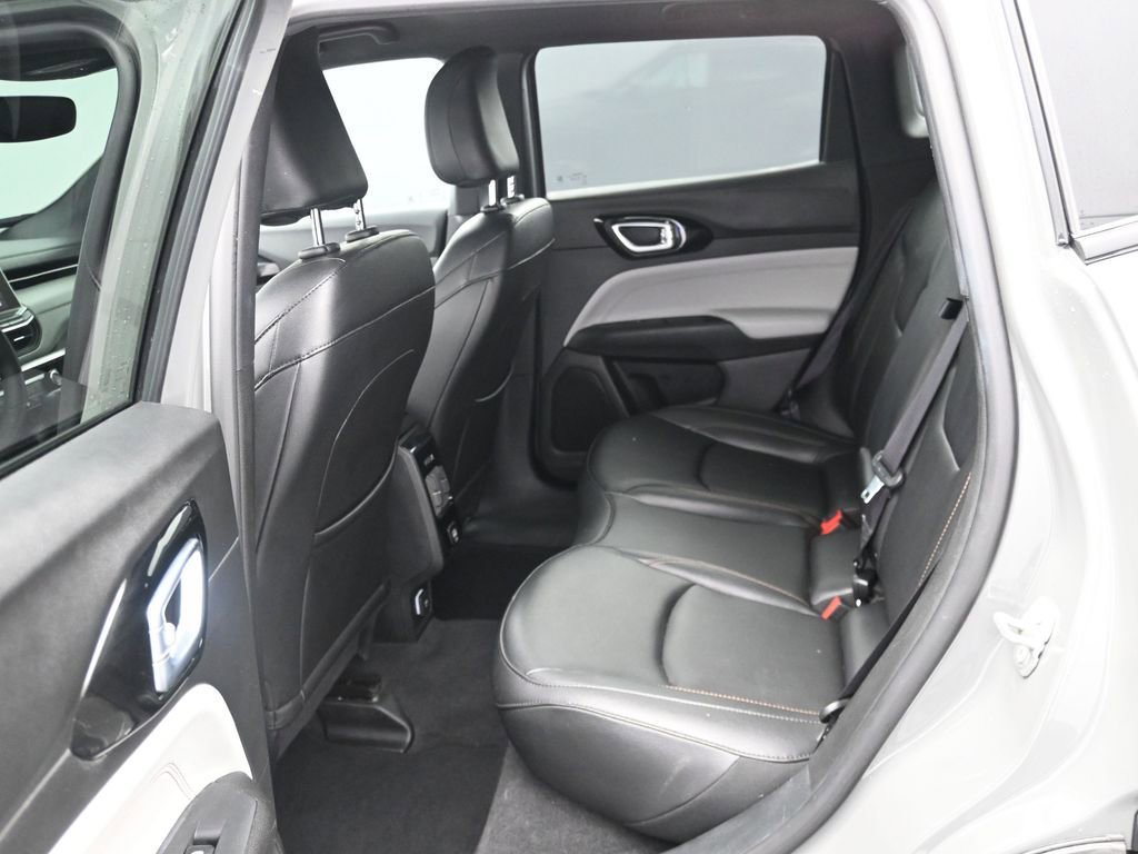 Used 2024 Jeep Compass Limited image 16