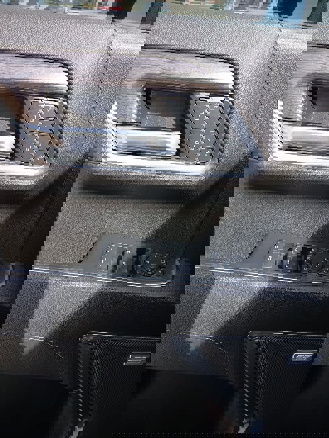 Used 2024 Chevrolet Silverado 2500 LTZ w/ LTZ Convenience Package image 13