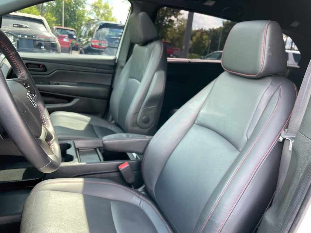 Certified 2024 Honda Odyssey Sport image 25