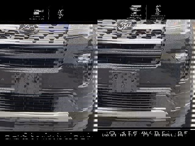 Used 2018 Ford Explorer XLT w/ Equipment Group 202A FWD image 9