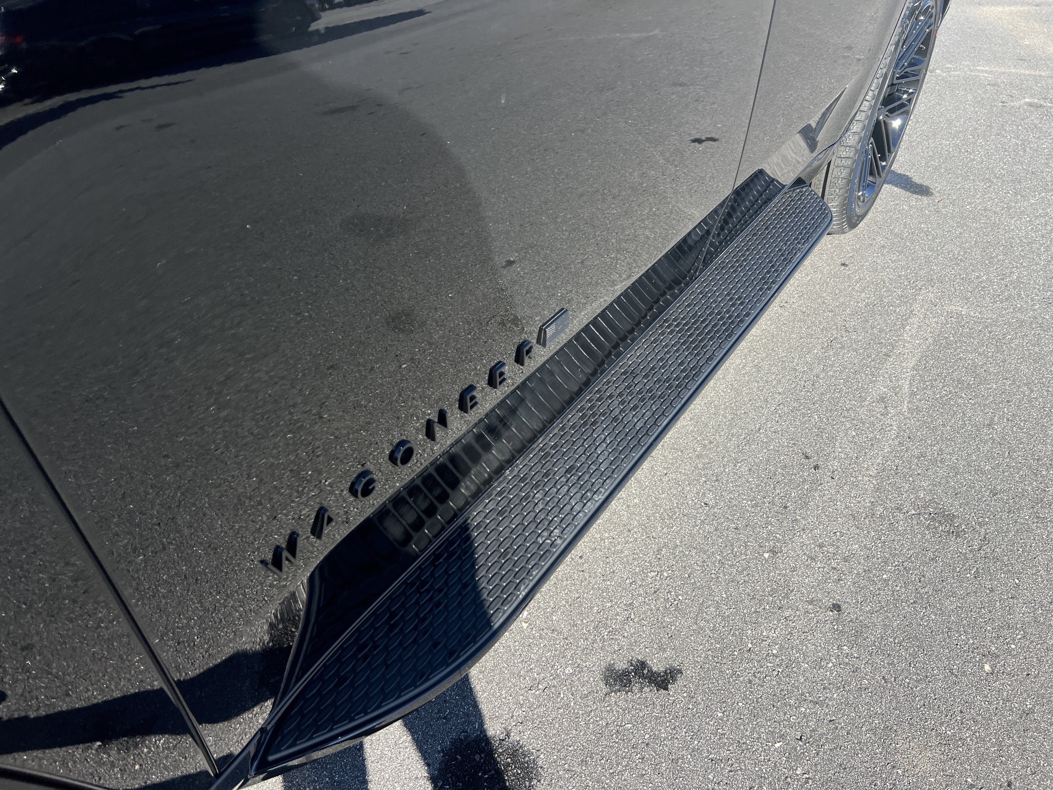 New 2025 Jeep Wagoneer Series II image 16