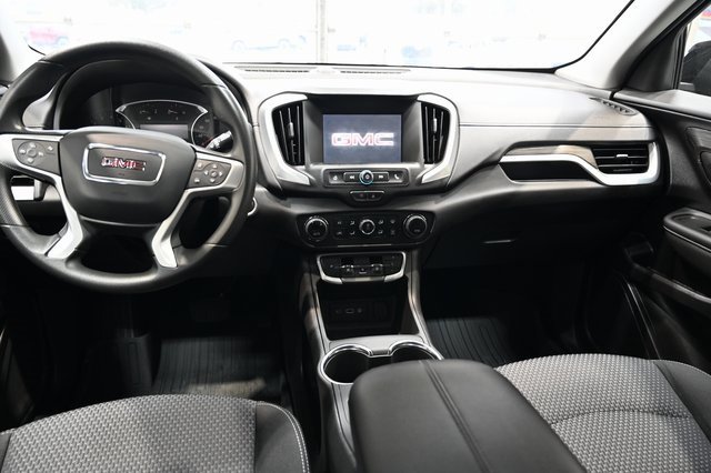 Used 2024 GMC Terrain SLE w/ Driver Convenience Package image 12