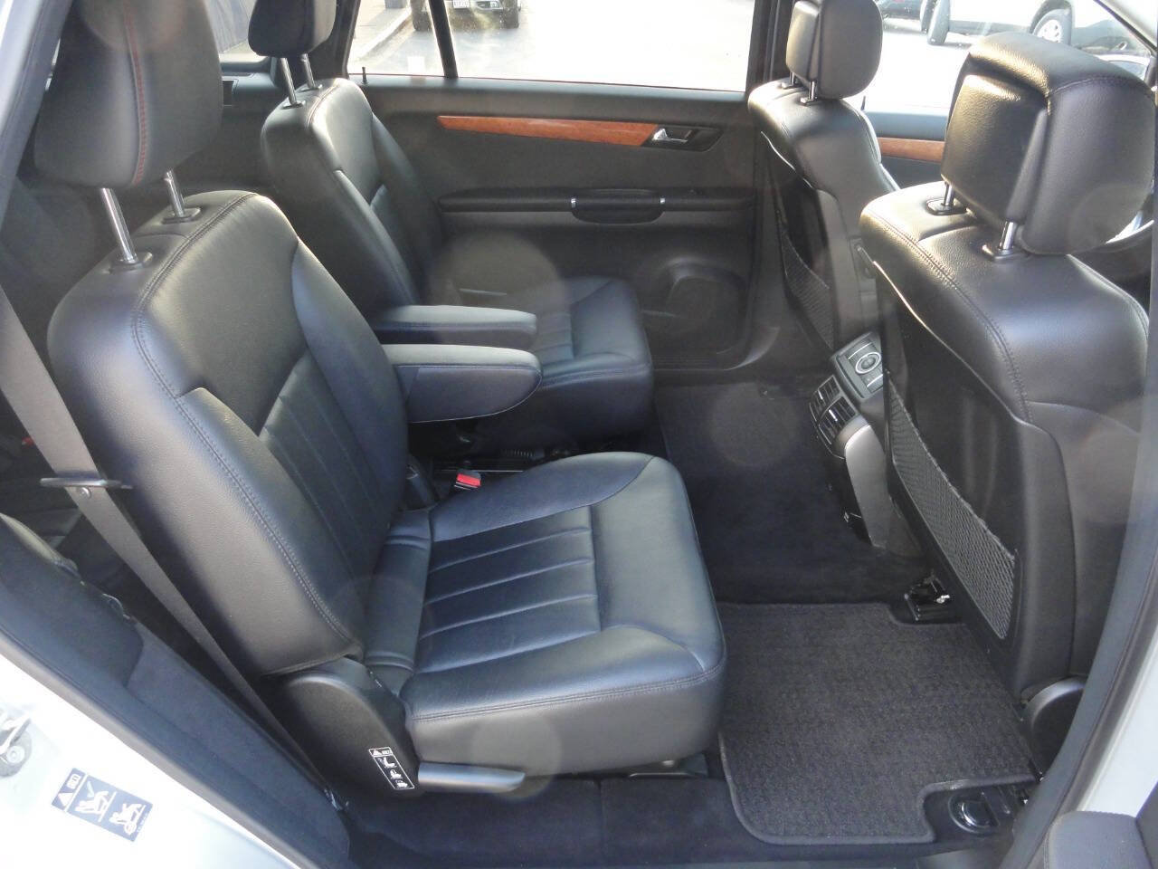 Used 2006 Mercedes-Benz R 350 4MATIC image 28