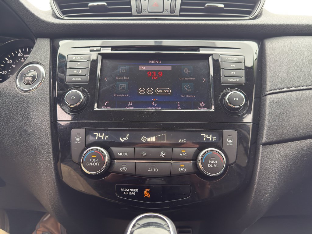 Used 2018 Nissan Rogue SV AWD/4WD image 22