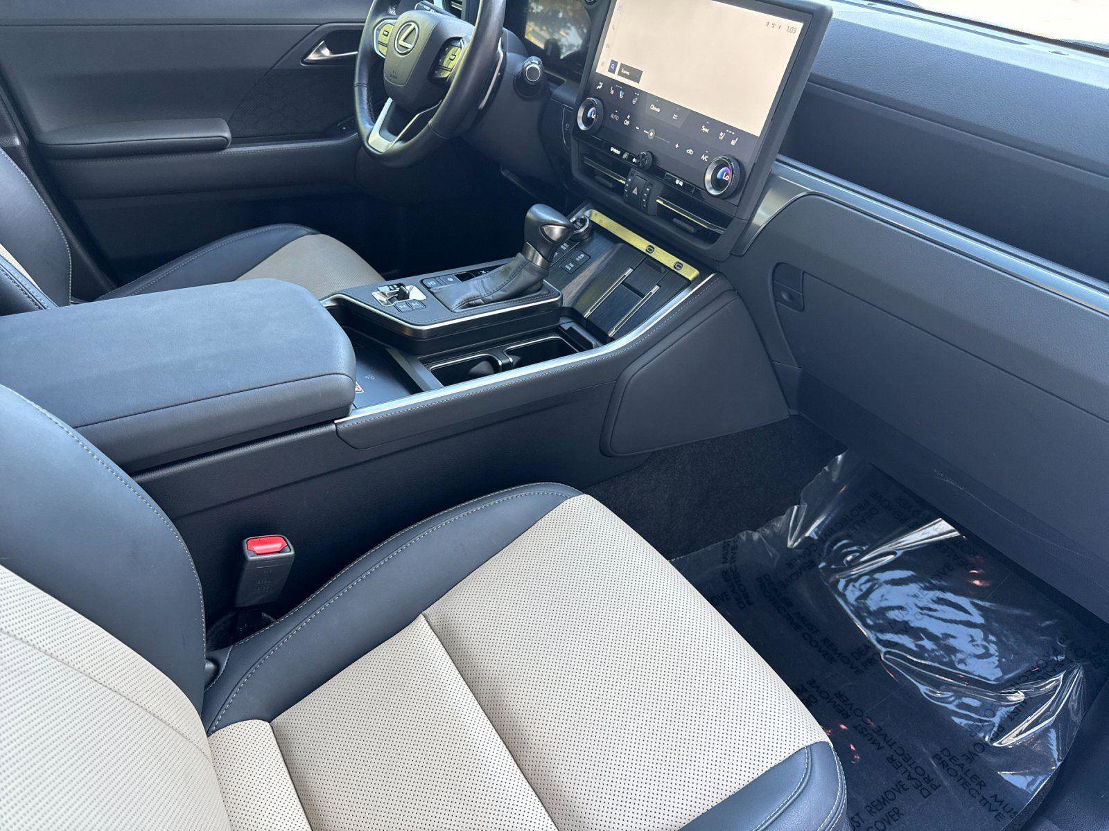 Used 2024 Lexus GX 550 image 15