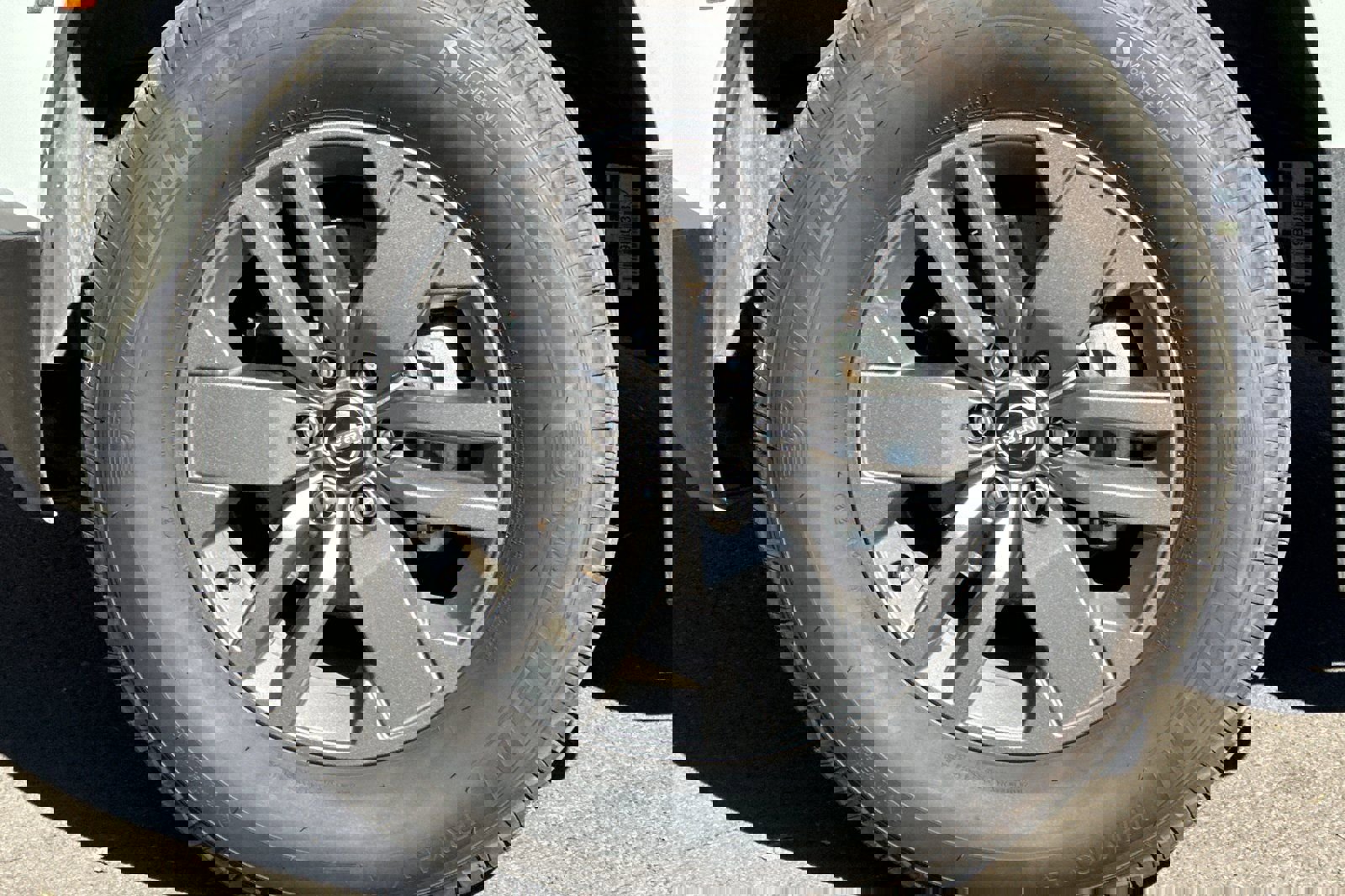 Used 2025 Nissan Frontier SV w/ SV Convenience Package image 31