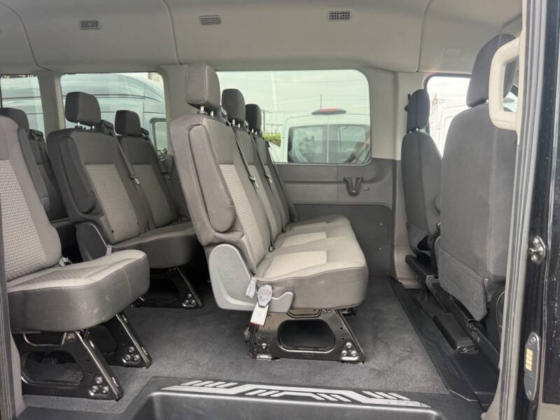 Used 2025 Ford Transit 350 XLT RWD image 11