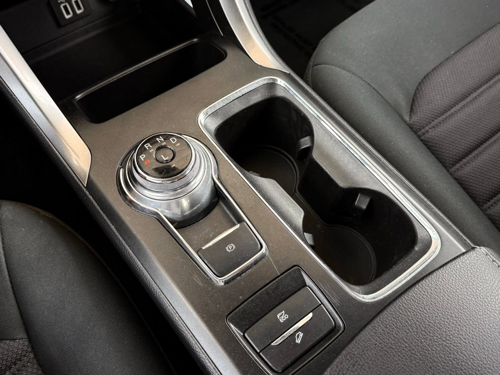 Used 2019 Ford Fusion SE FWD image 33