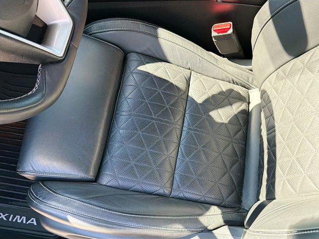Used 2017 Nissan Maxima Platinum FWD image 19