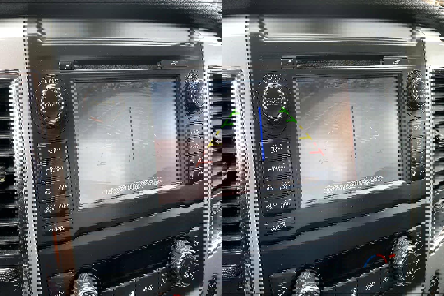 Used 2017 Nissan Titan SV image 25