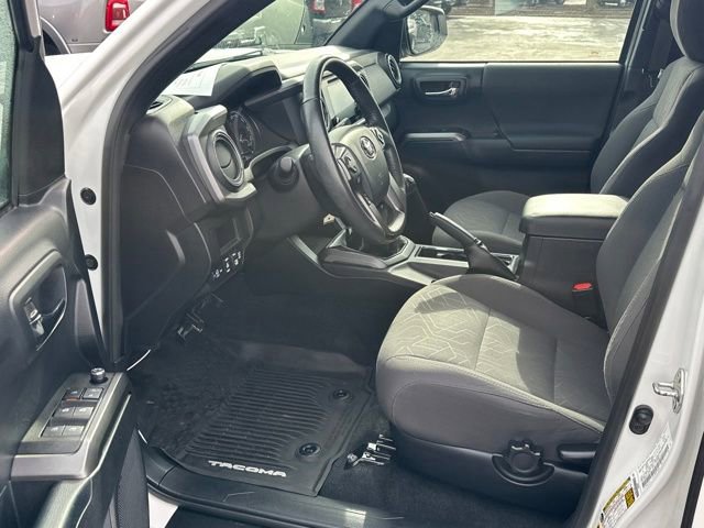 Used 2017 Toyota Tacoma 4x4 Double Cab image 11