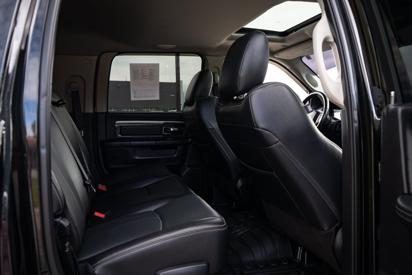 Used 2018 RAM 2500 Laramie w/ Sport Appearance Group AWD/4WD image 21