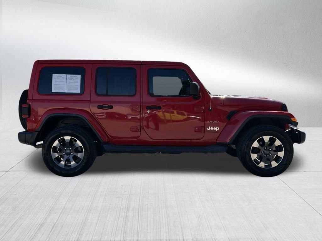 Used 2018 Jeep Wrangler Unlimited Sahara AWD/4WD image 4