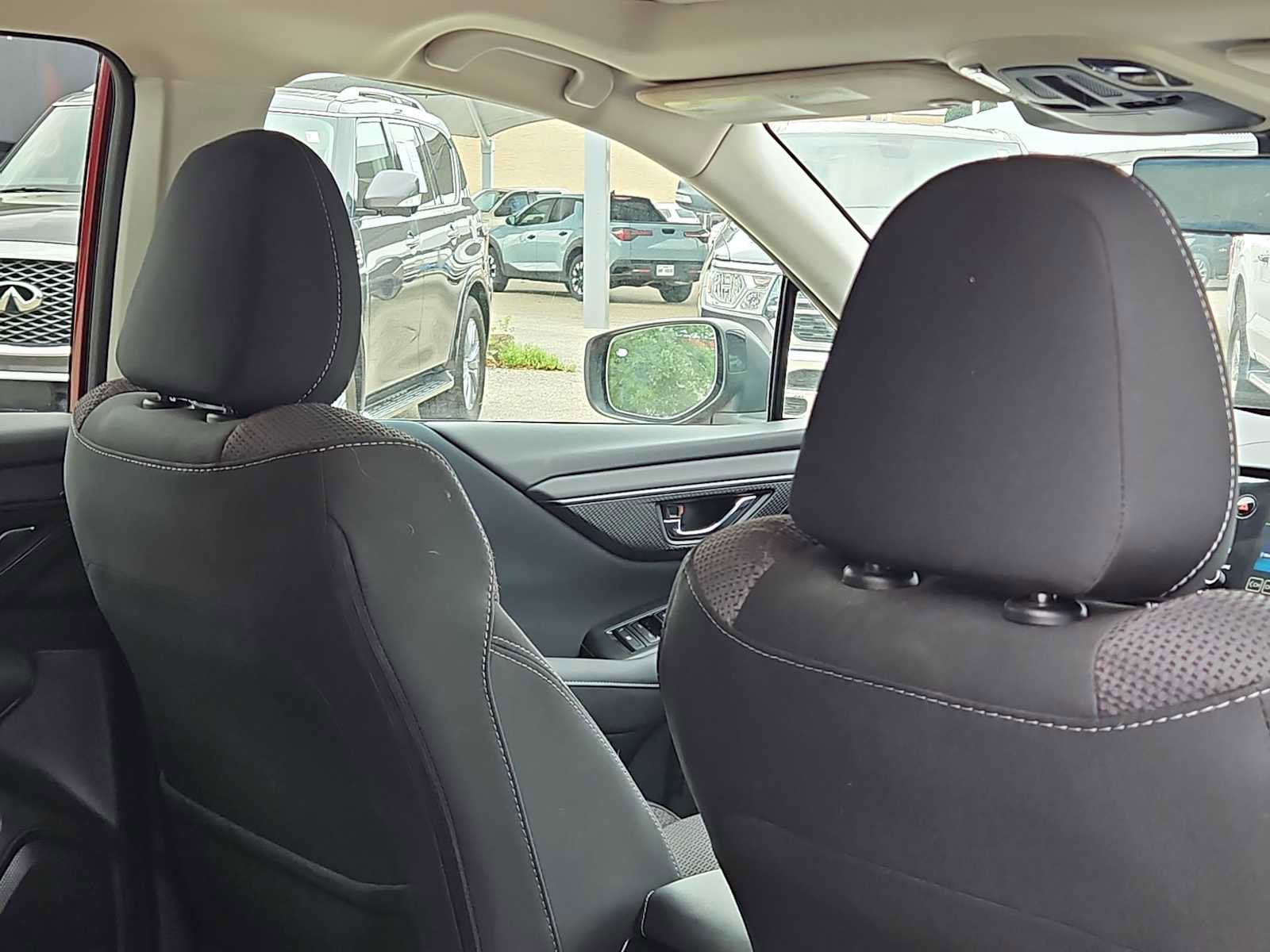 Used 2024 Subaru Outback Premium AWD/4WD image 17