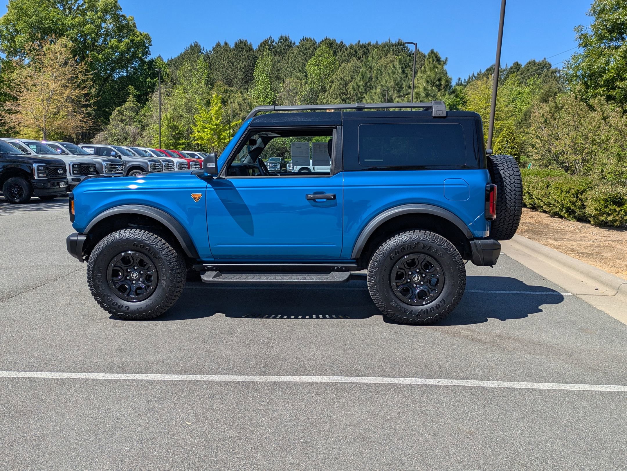 Certified 2025 Ford Bronco Badlands AWD/4WD image 7