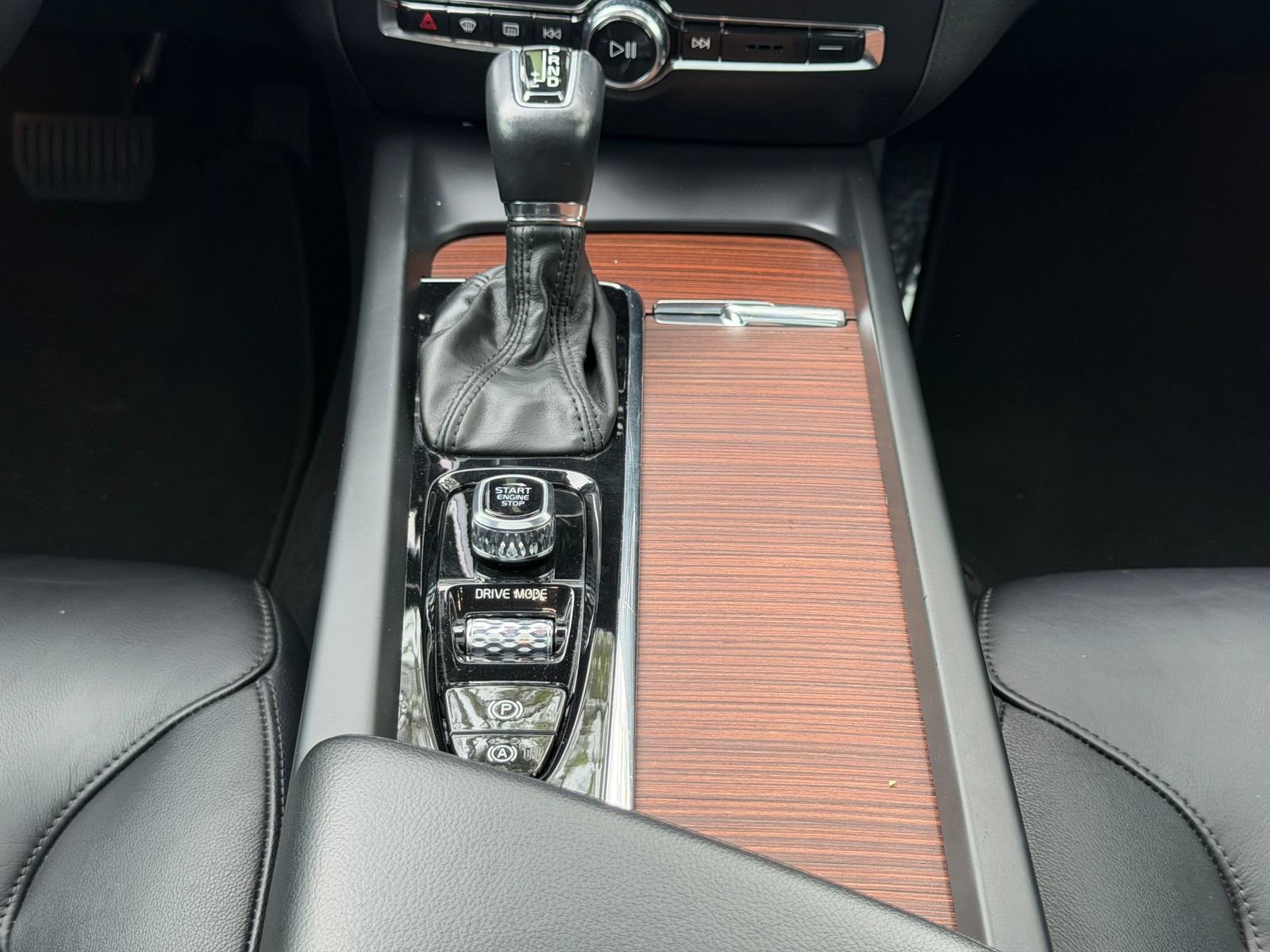 Used 2021 Volvo S60 T5 Momentum w/ Climate Package image 20