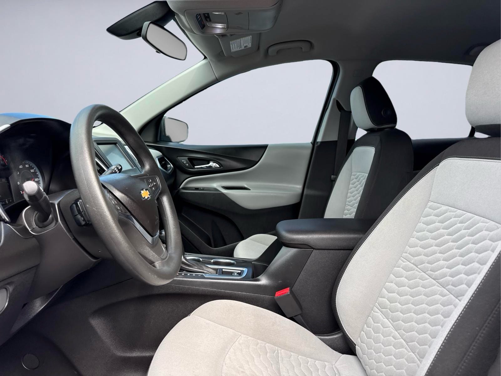 Used 2018 Chevrolet Equinox LS AWD/4WD image 12