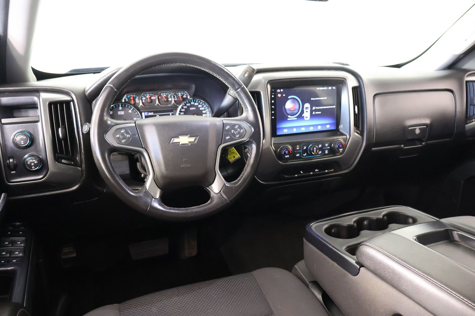 Used 2018 Chevrolet Silverado 1500 LT w/ All Star Edition image 2