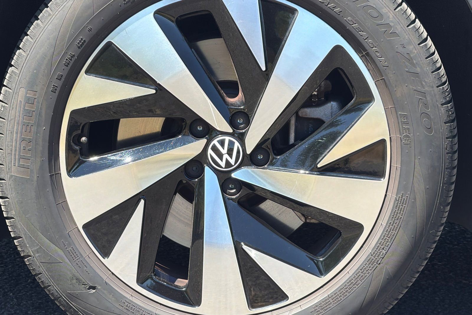 Used 2024 Volkswagen ID.4 2WD image 31