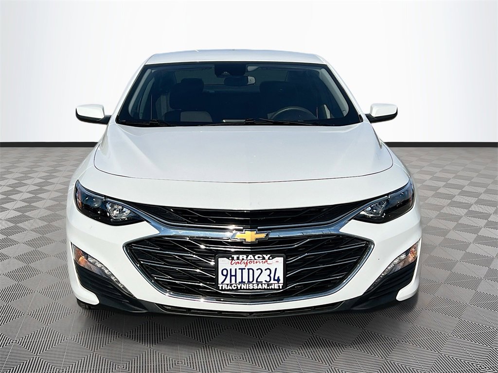 Used 2024 Chevrolet Malibu LT image 2
