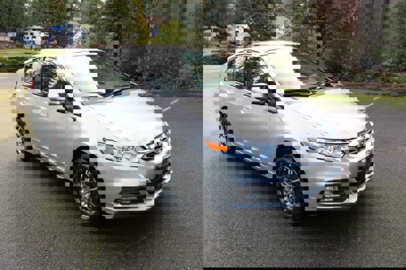 Used 2014 Honda Insight LX image 2