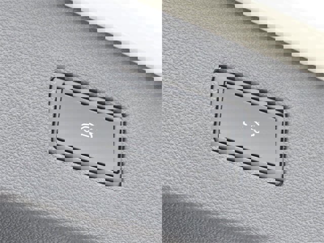 Used 2024 Volkswagen Tiguan SE image 14