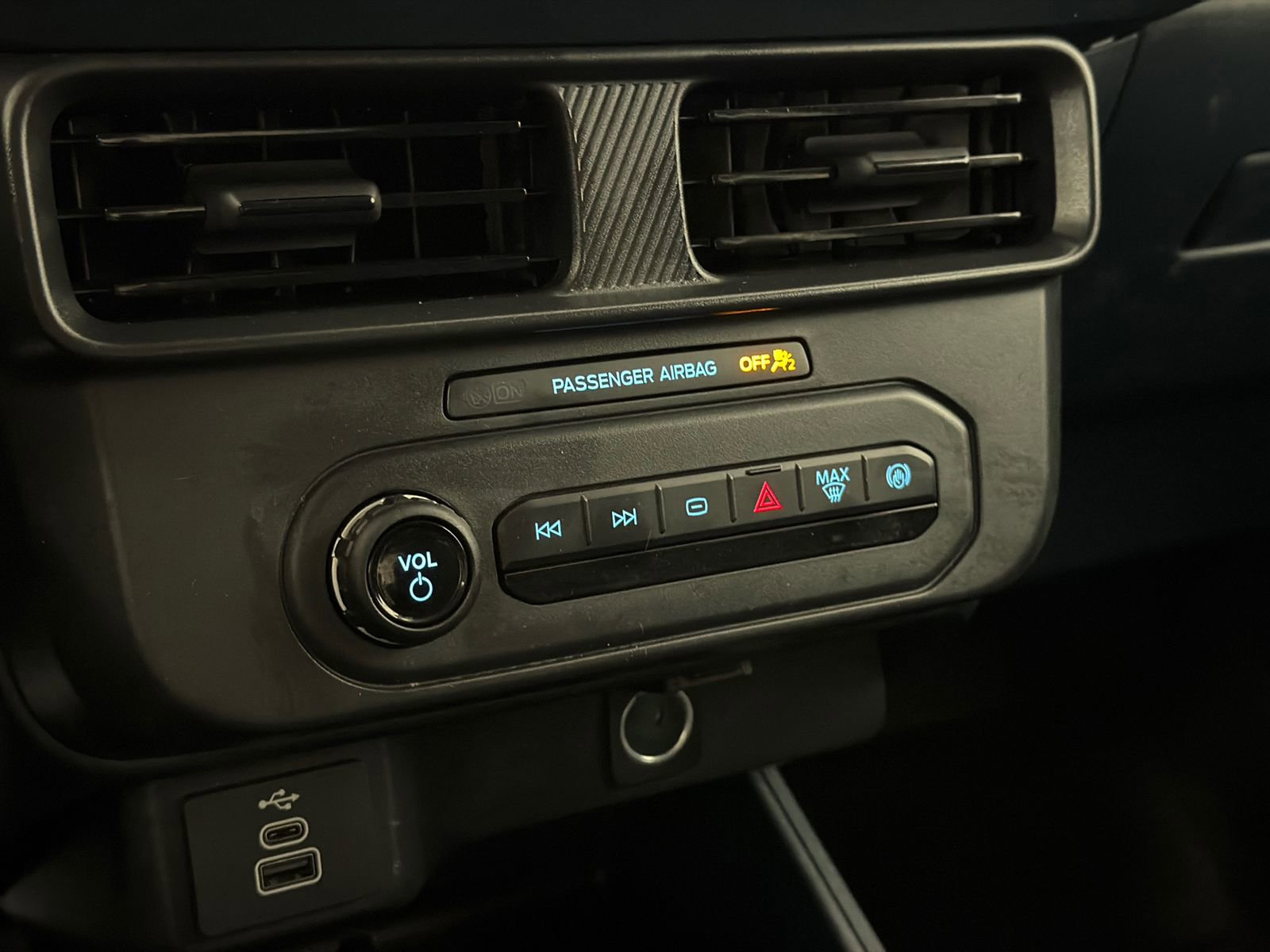 Used 2025 Ford Maverick XL w/ 4K Tow Package AWD/4WD image 26