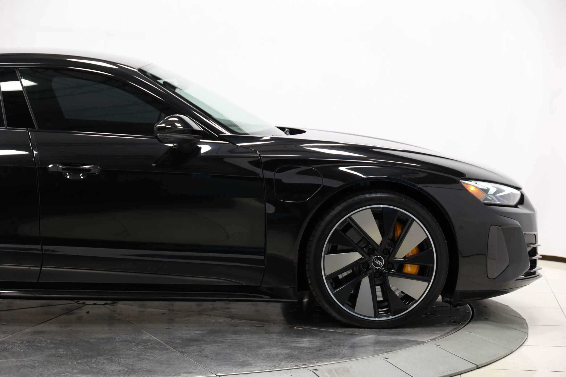 Used 2022 Audi RS e-tron GT w/ Carbon Performance Package image 65