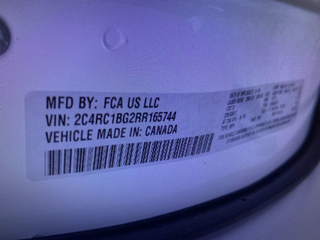 Used 2024 Chrysler Pacifica Touring-L image 7