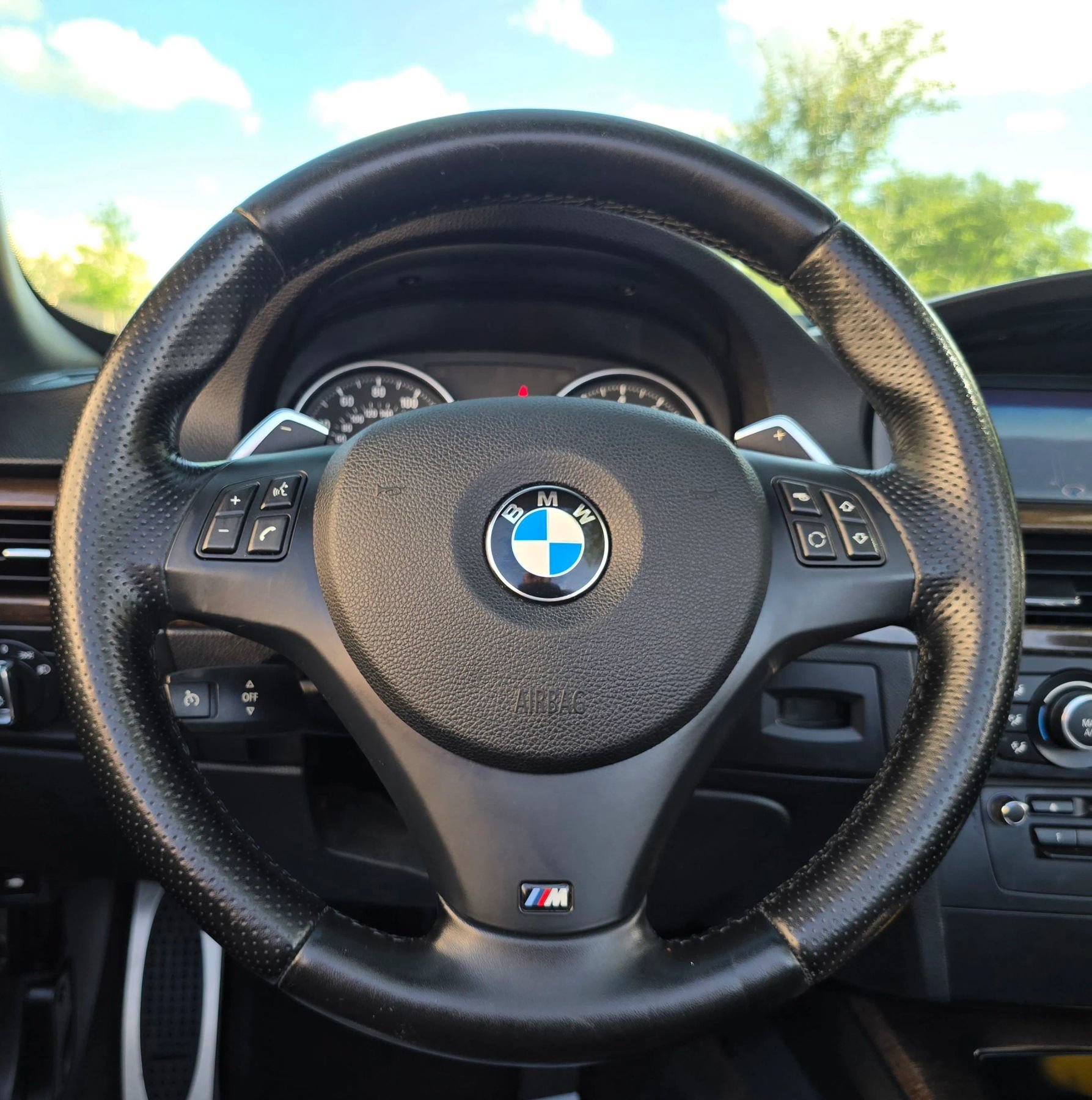 Used 2013 BMW 335i Convertible RWD image 29