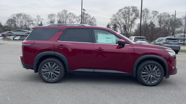 Used 2023 Nissan Pathfinder SL w/ SL Premium Package AWD/4WD image 9