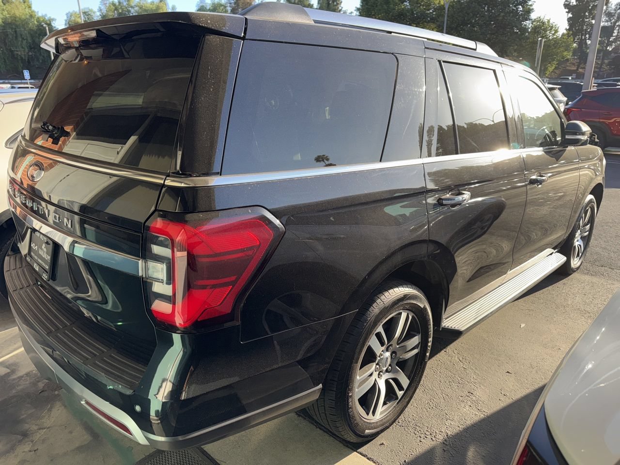 Used 2024 Ford Expedition Limited RWD image 4
