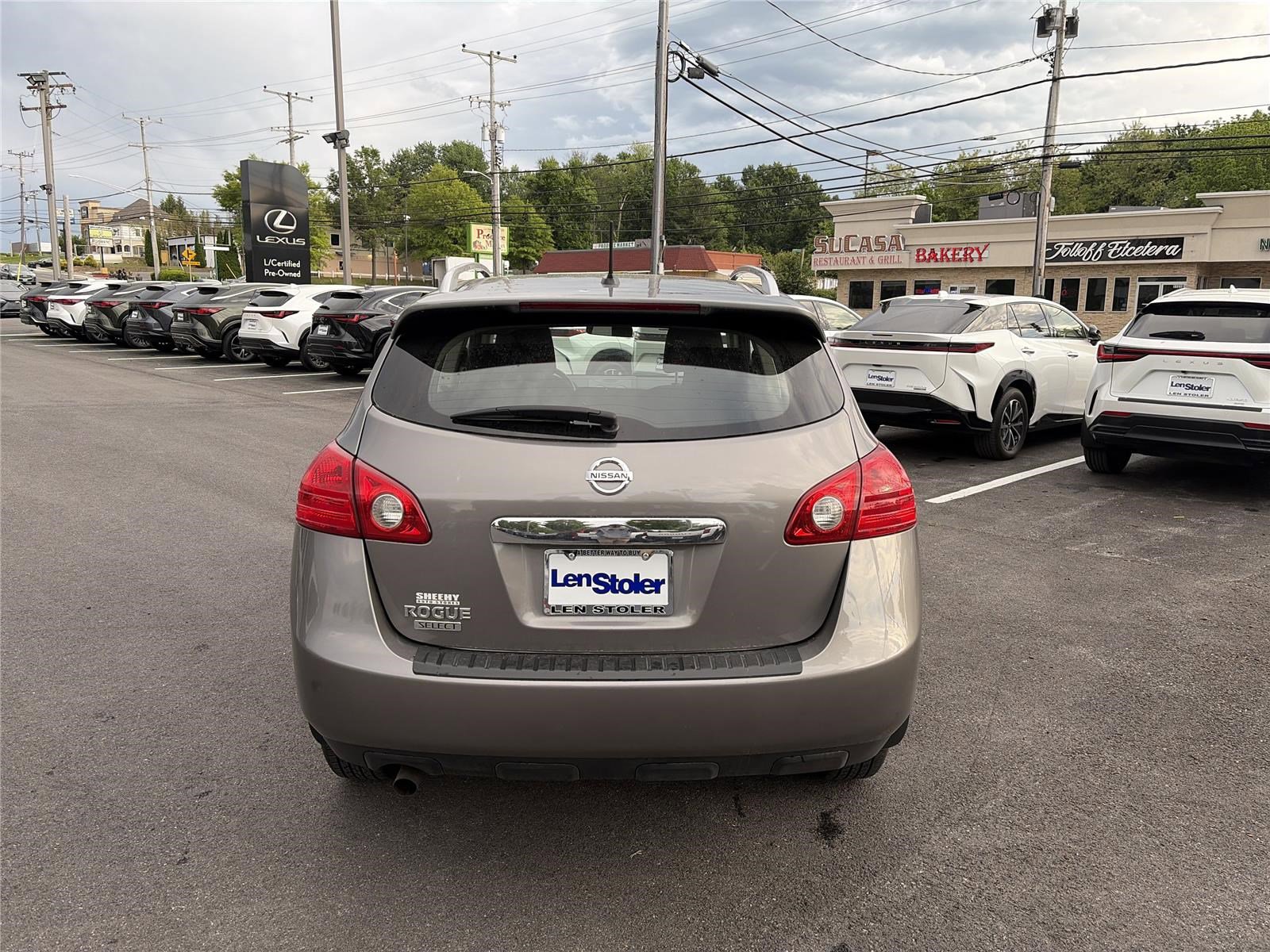 Used 2015 Nissan Rogue S w/ Convenience Package FWD image 4