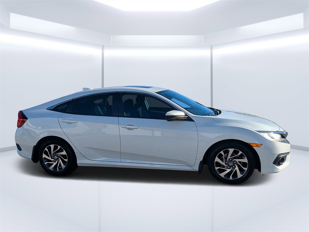 Used 2018 Honda Civic EX image 2