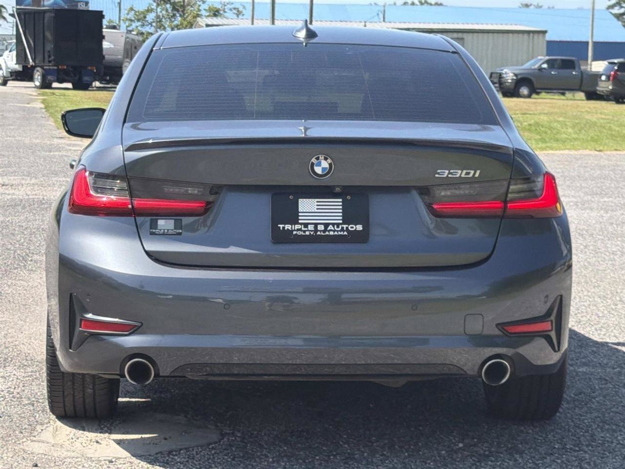 Used 2020 BMW 330i Sedan w/ Convenience Package RWD image 5