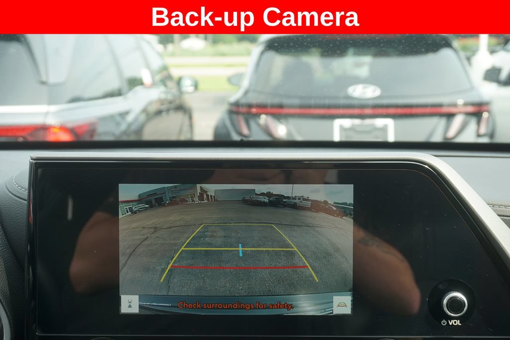 Used 2025 Toyota Highlander Limited AWD/4WD image 11