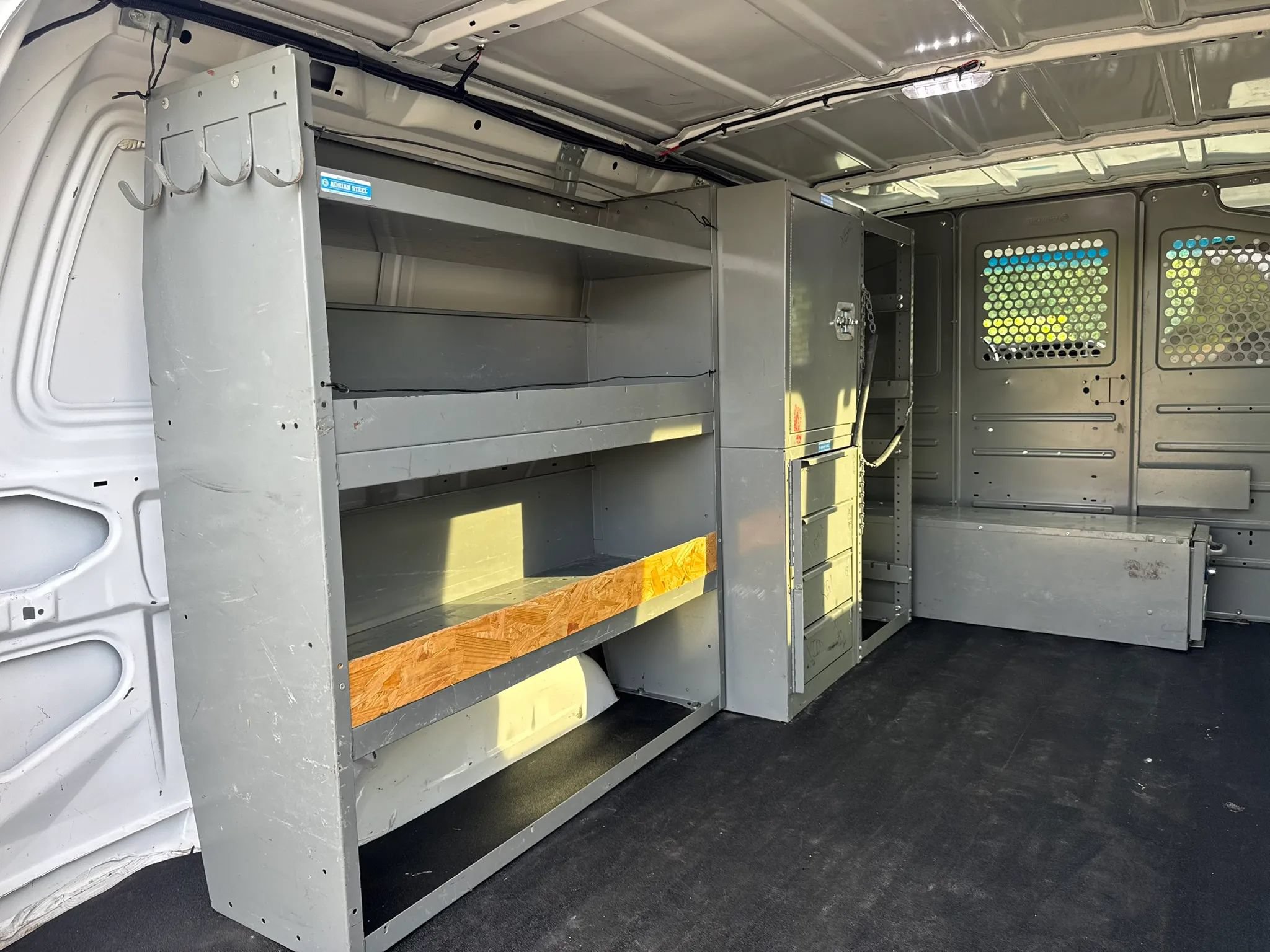 Used 2013 Ford E-250 and Econoline 250 w/ PWR Group RWD image 21