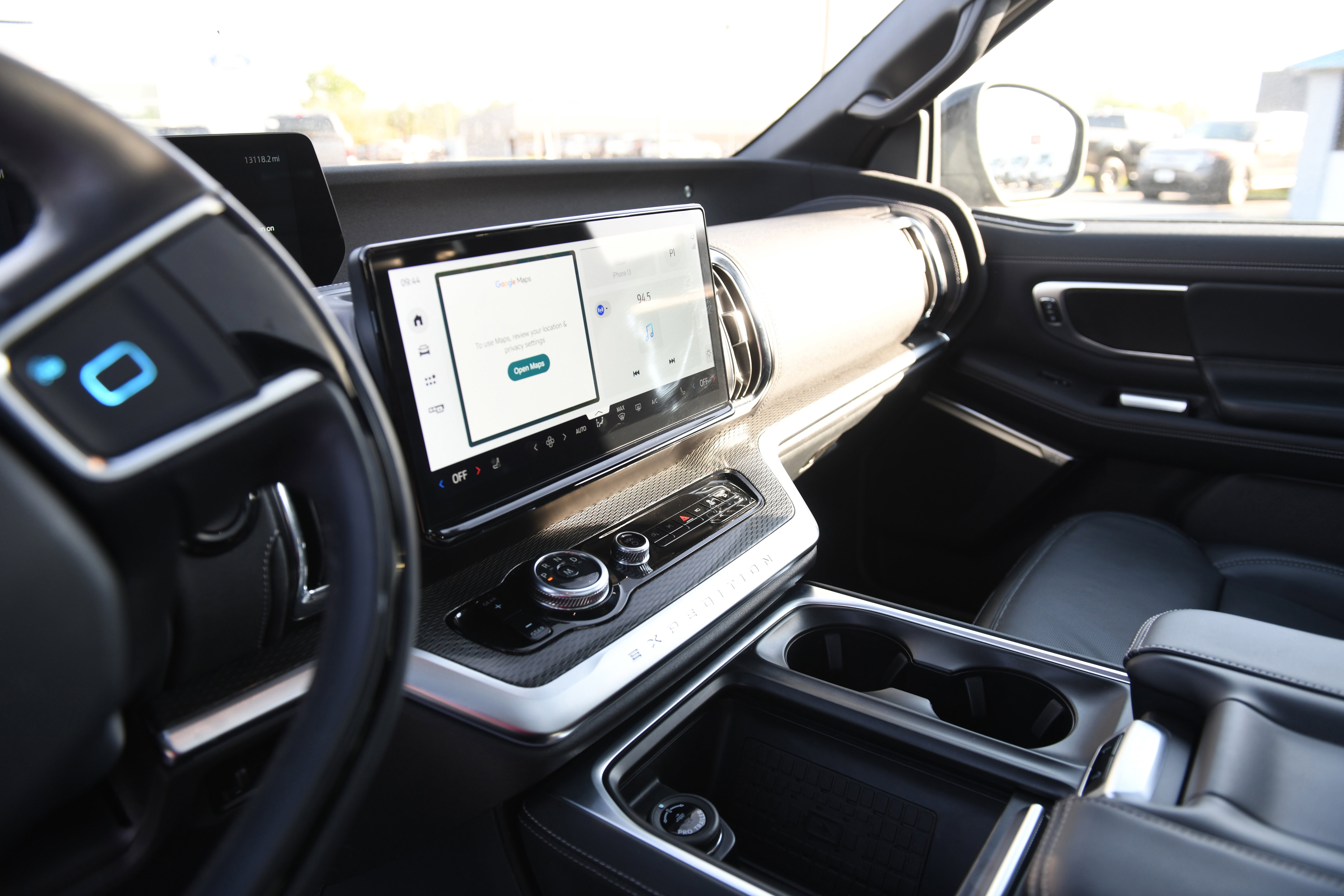 Used 2025 Ford Expedition Platinum w/ Stealth Performance Package image 21