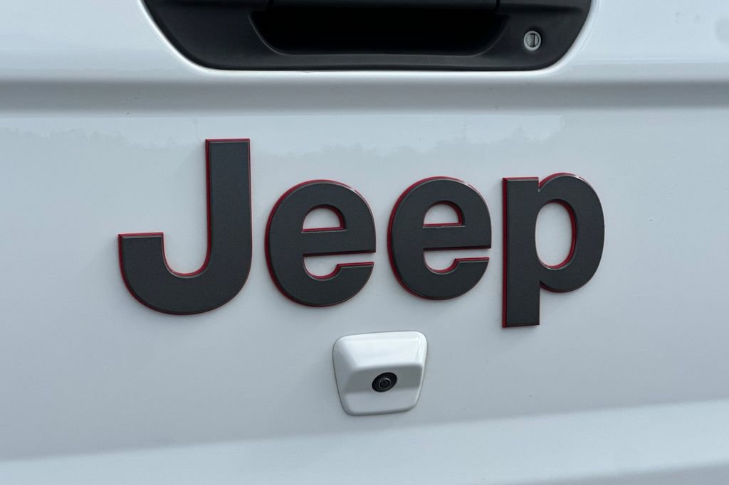 Used 2023 Jeep Gladiator Rubicon AWD/4WD image 26