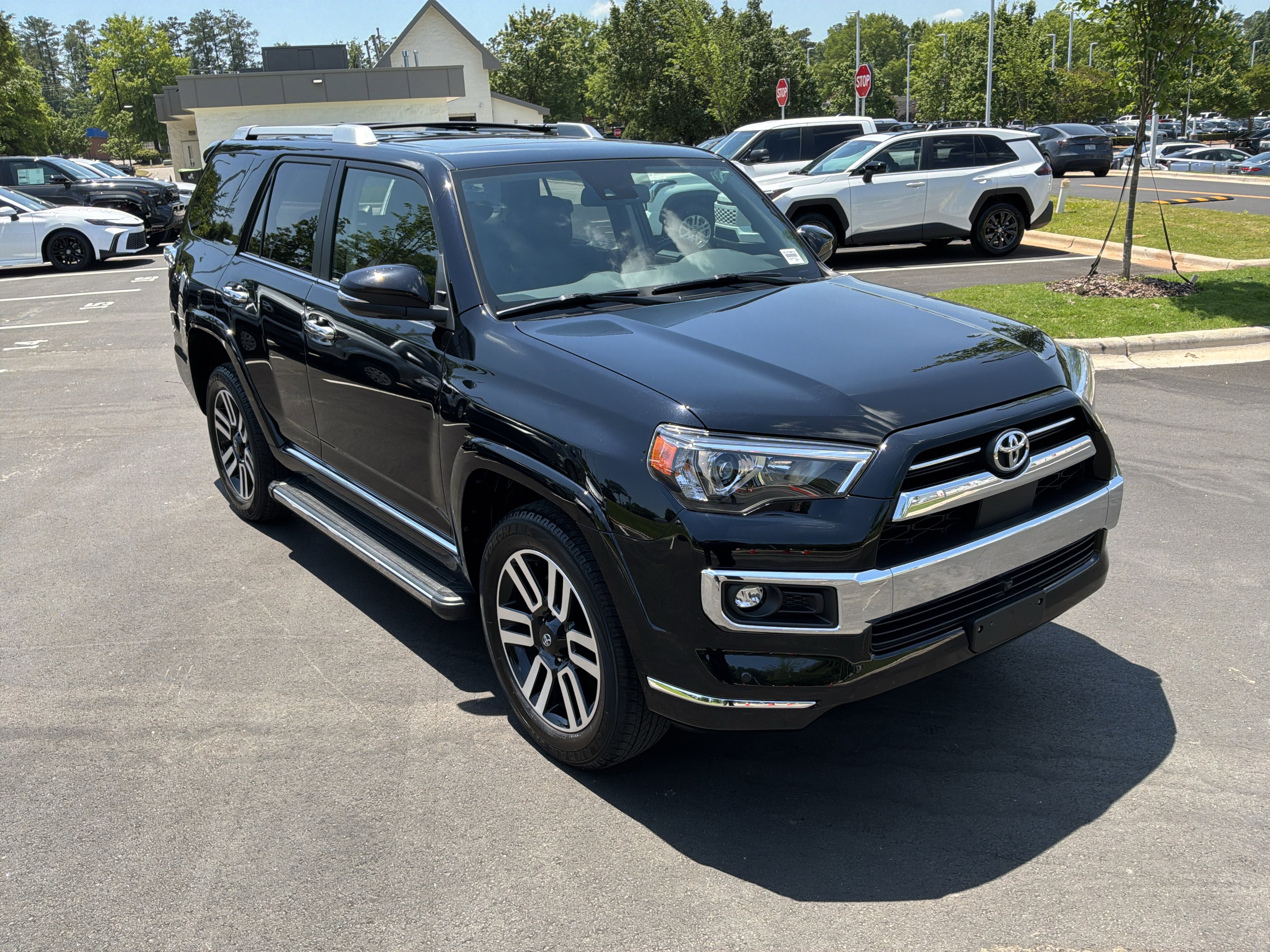 Used 2022 Toyota 4Runner Limited AWD/4WD image 2